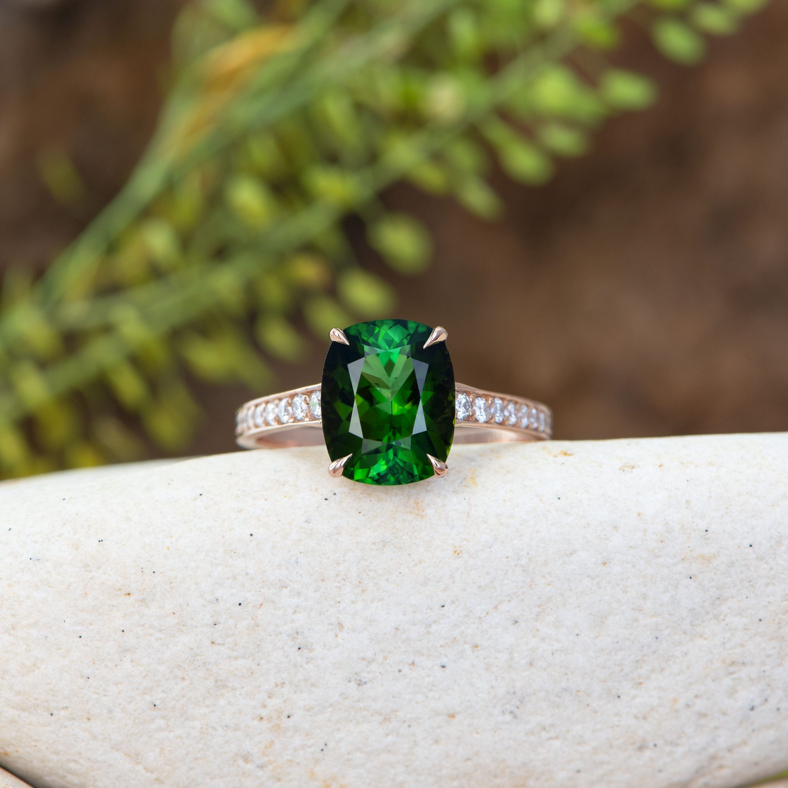 Or rose, Tourmaline Verte, Diamants