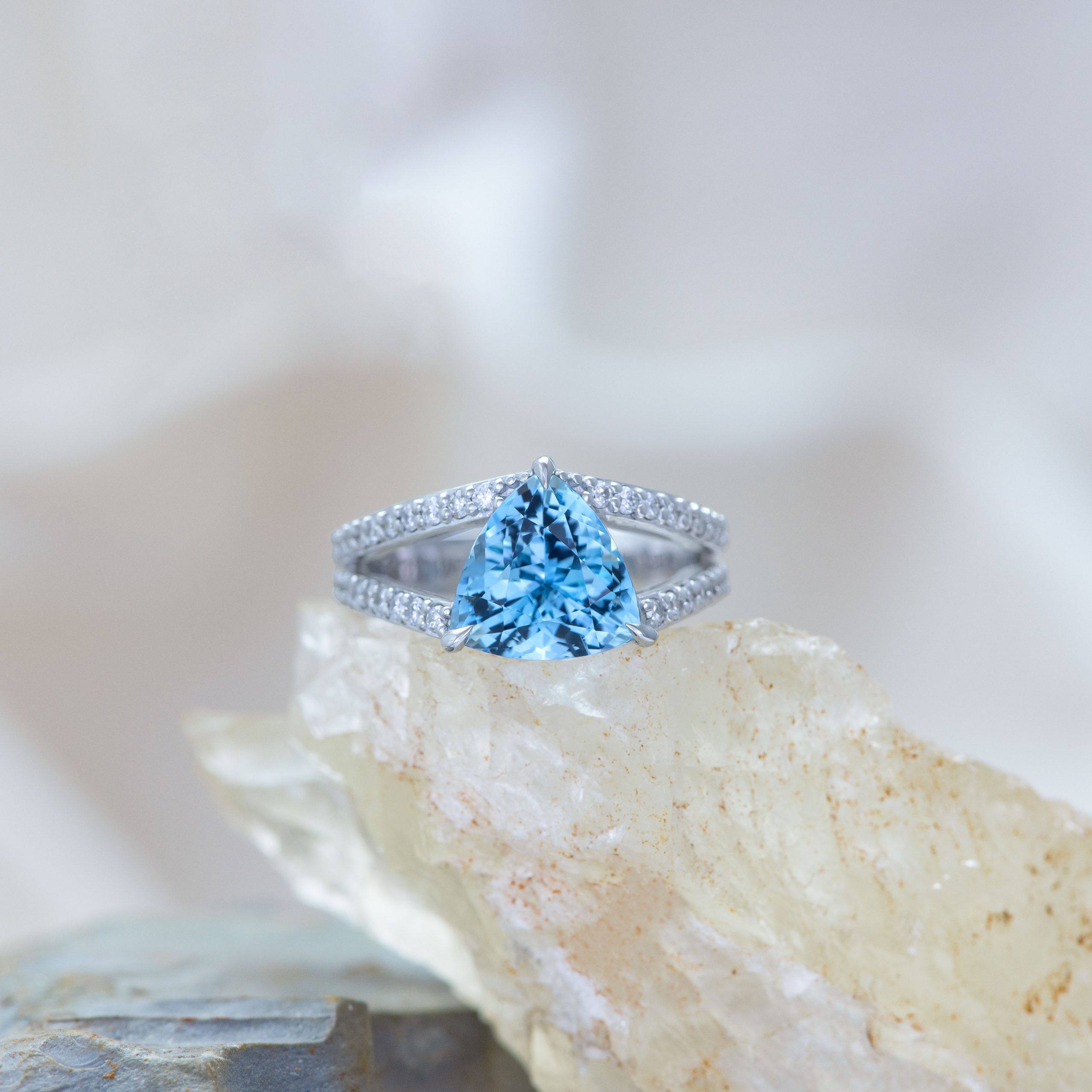 Or blanc, Aigue-marine, Diamants