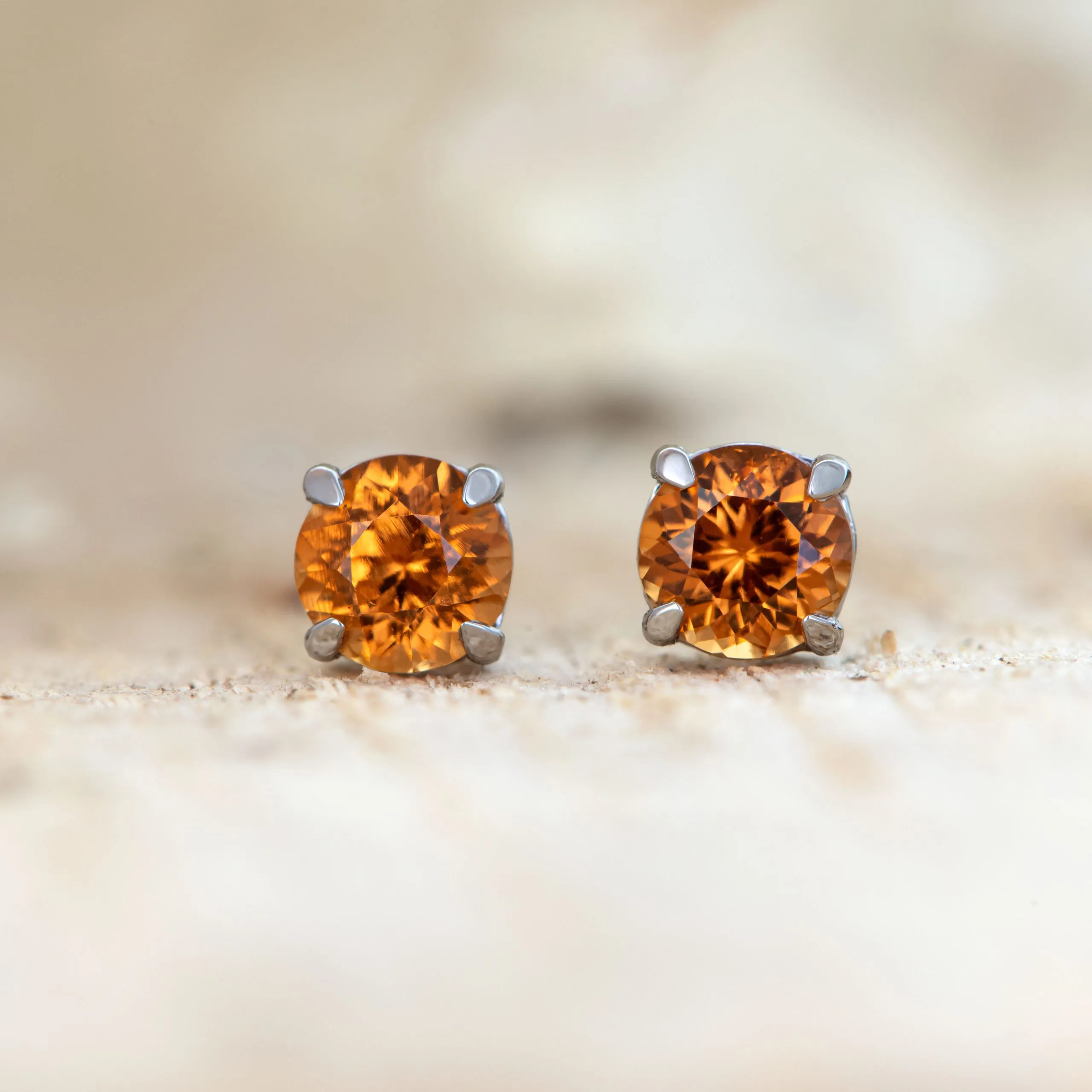 Or blanc, Spessartites
