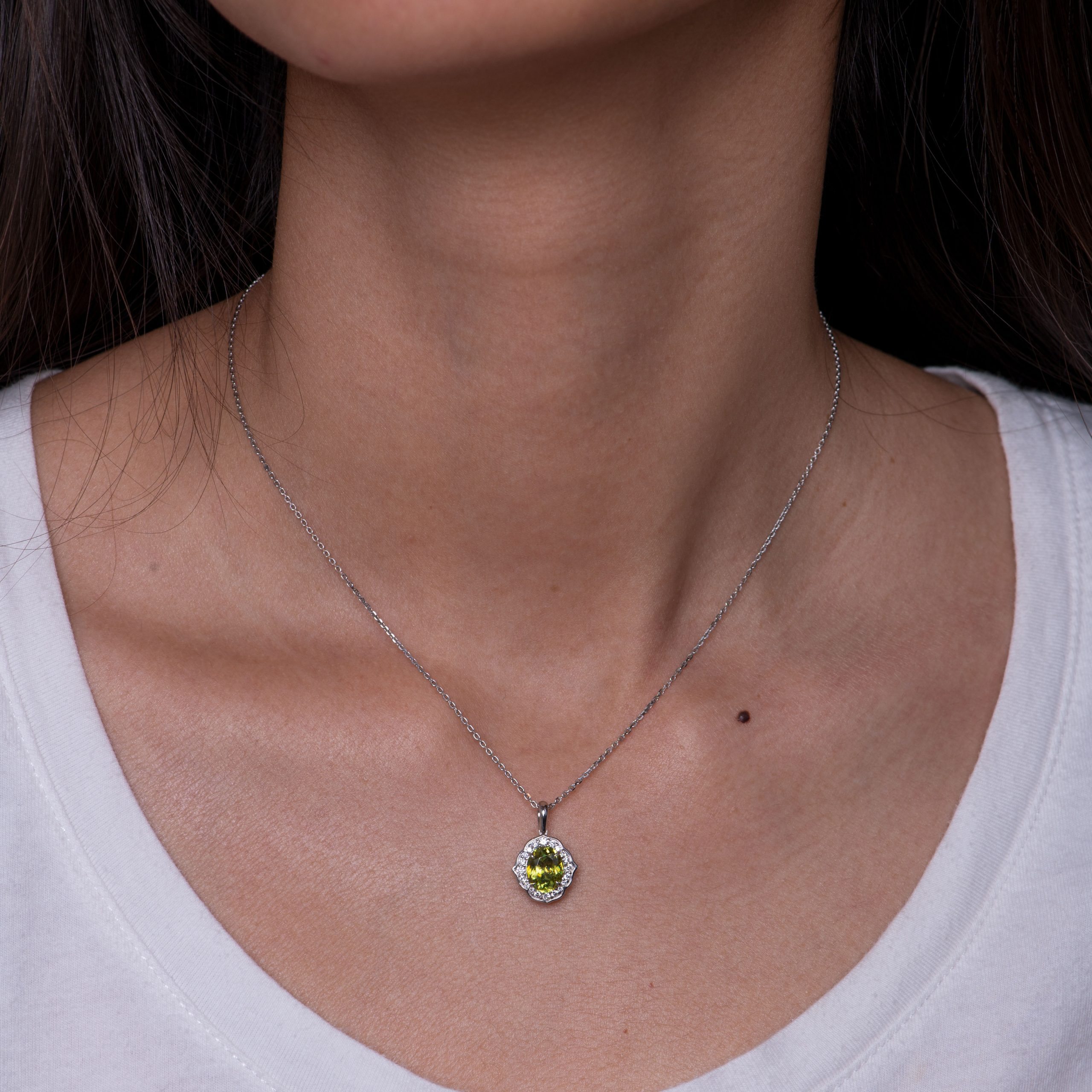 Or blanc, Sphène, Diamants – Image 2