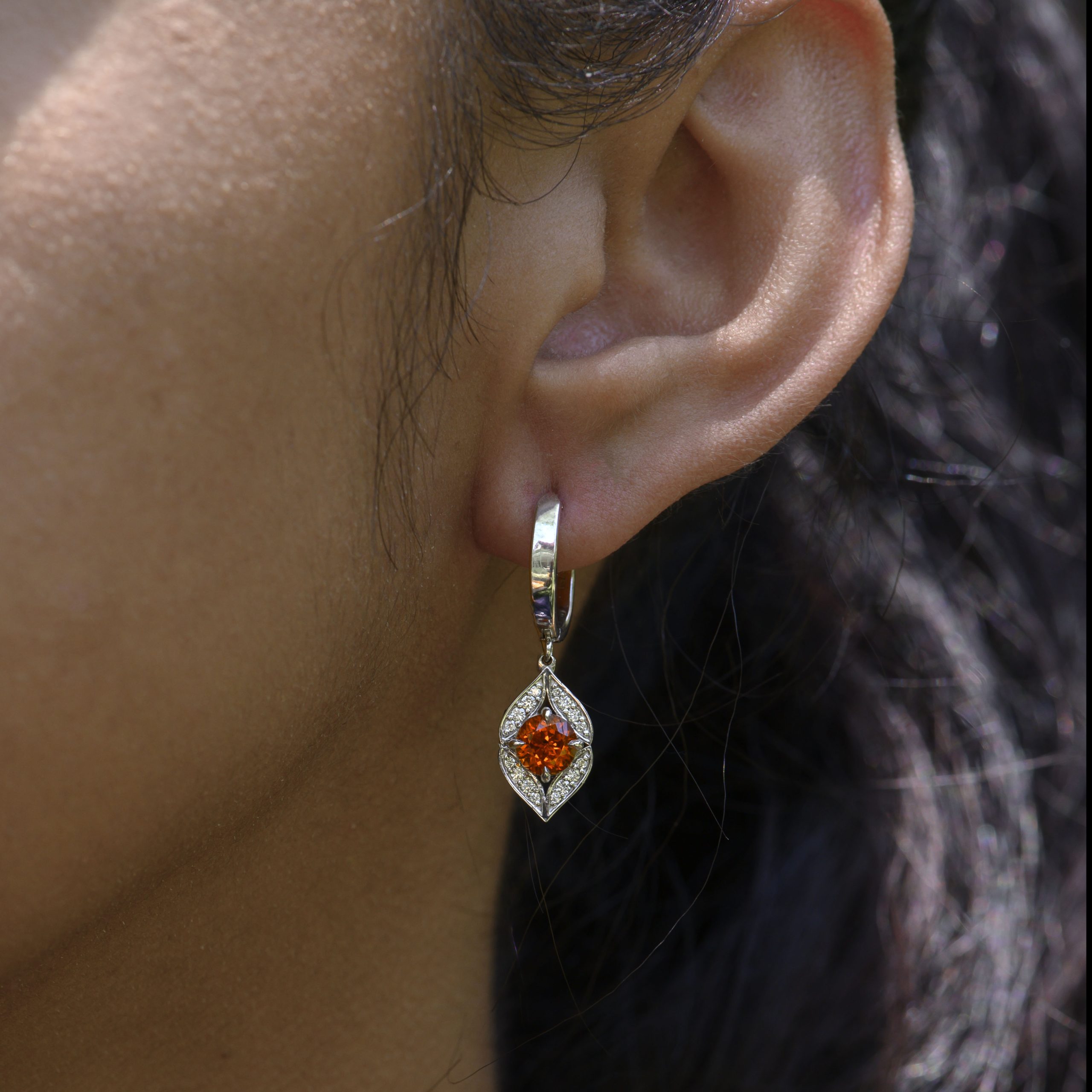 Or blanc, Spessartites, Diamants – Image 2