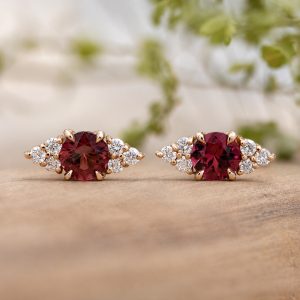 Or rose, Rhodolites, Diamants